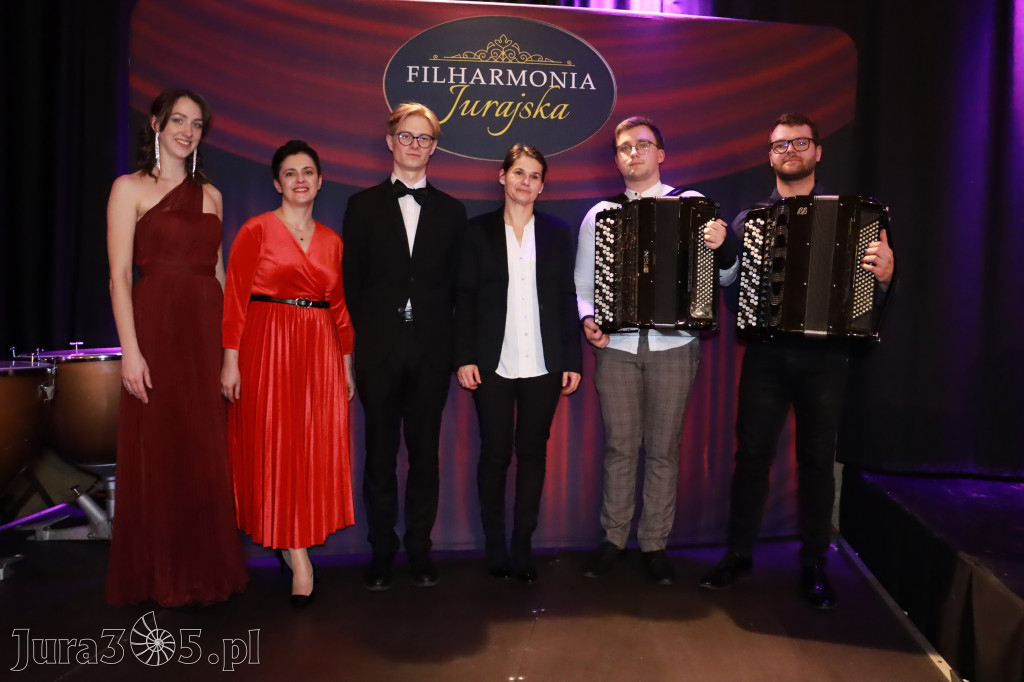 Fotorelacja: POCZTÓWKA Z PARYŻA Koncert Filharmonia Jurajska