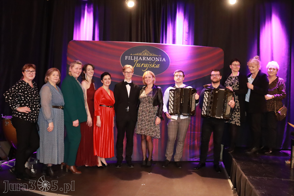 Fotorelacja: POCZTÓWKA Z PARYŻA Koncert Filharmonia Jurajska