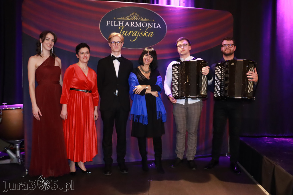 Fotorelacja: POCZTÓWKA Z PARYŻA Koncert Filharmonia Jurajska