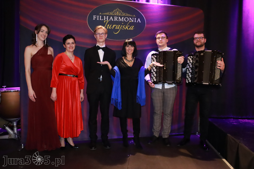Fotorelacja: POCZTÓWKA Z PARYŻA Koncert Filharmonia Jurajska
