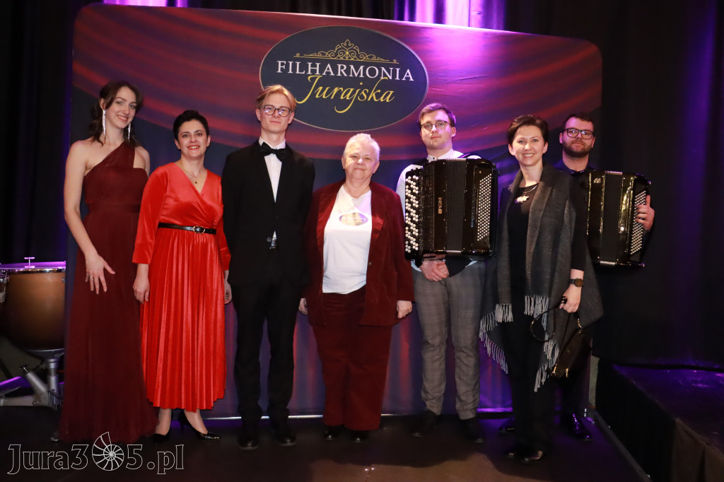 Fotorelacja: POCZTÓWKA Z PARYŻA Koncert Filharmonia Jurajska