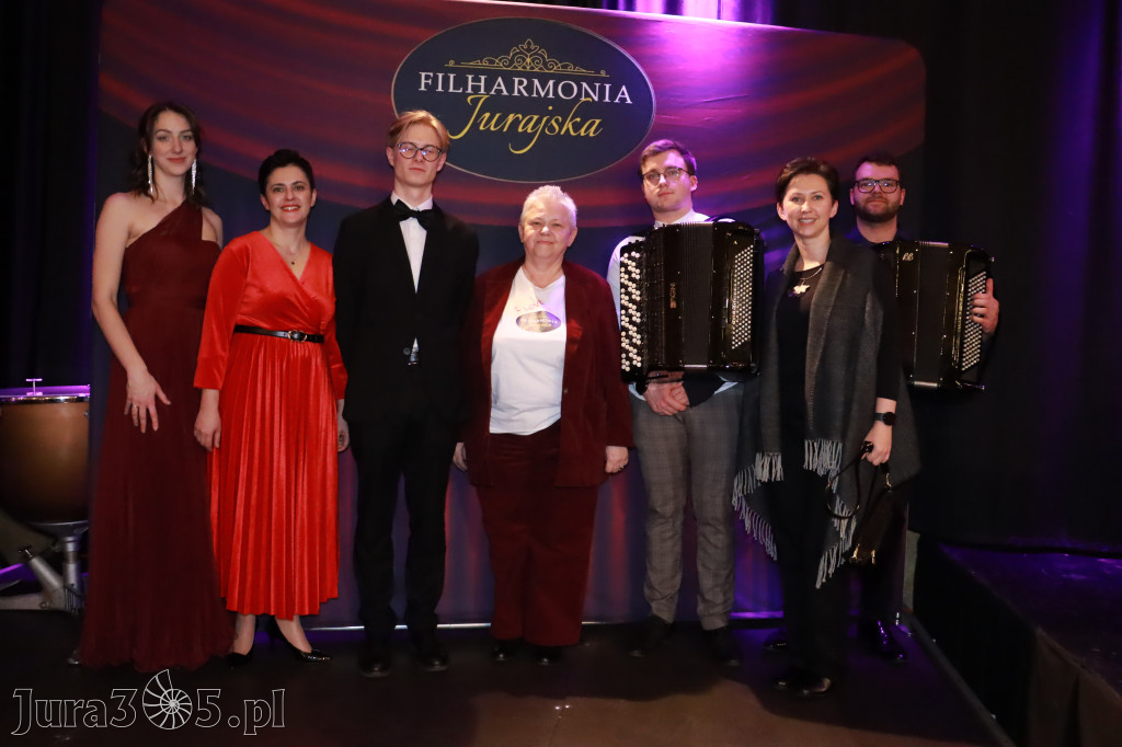 Fotorelacja: POCZTÓWKA Z PARYŻA Koncert Filharmonia Jurajska