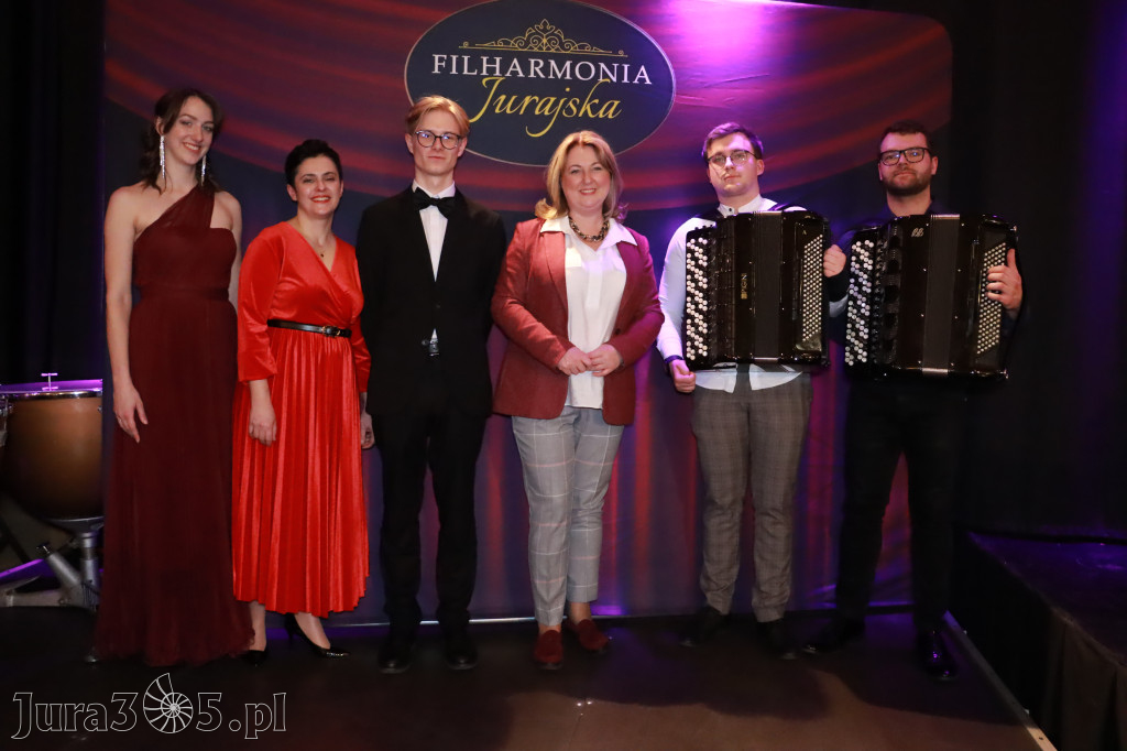 Fotorelacja: POCZTÓWKA Z PARYŻA Koncert Filharmonia Jurajska