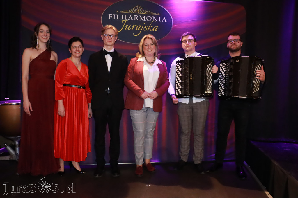 Fotorelacja: POCZTÓWKA Z PARYŻA Koncert Filharmonia Jurajska