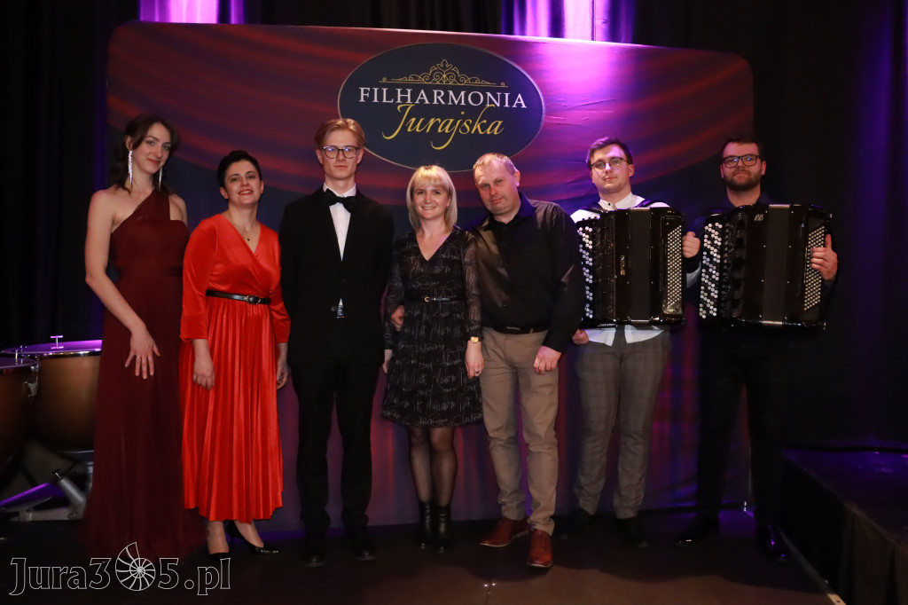 Fotorelacja: POCZTÓWKA Z PARYŻA Koncert Filharmonia Jurajska