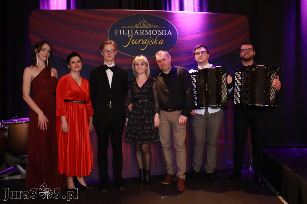 Fotorelacja: POCZTÓWKA Z PARYŻA Koncert Filharmonia Jurajska