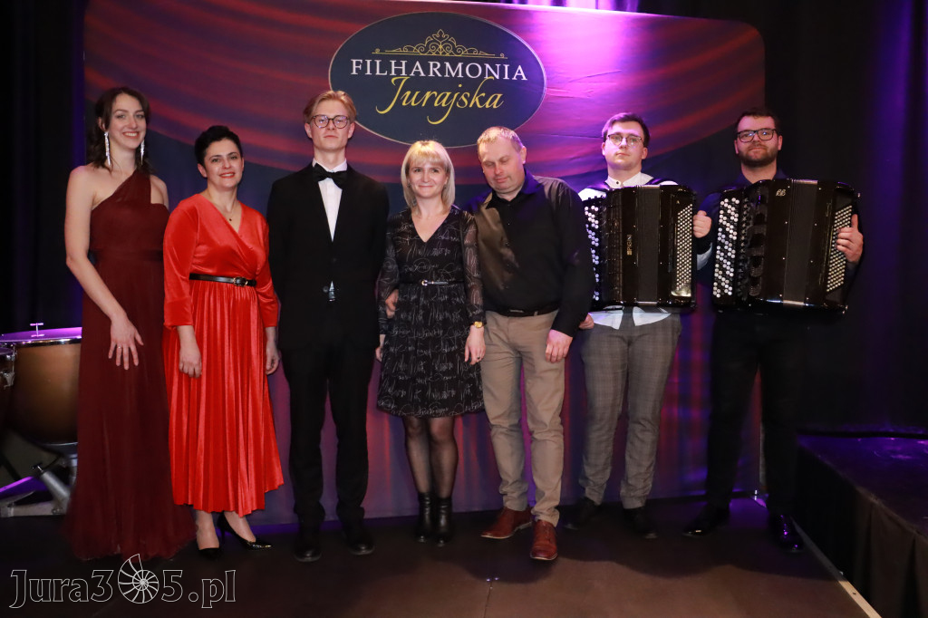 Fotorelacja: POCZTÓWKA Z PARYŻA Koncert Filharmonia Jurajska