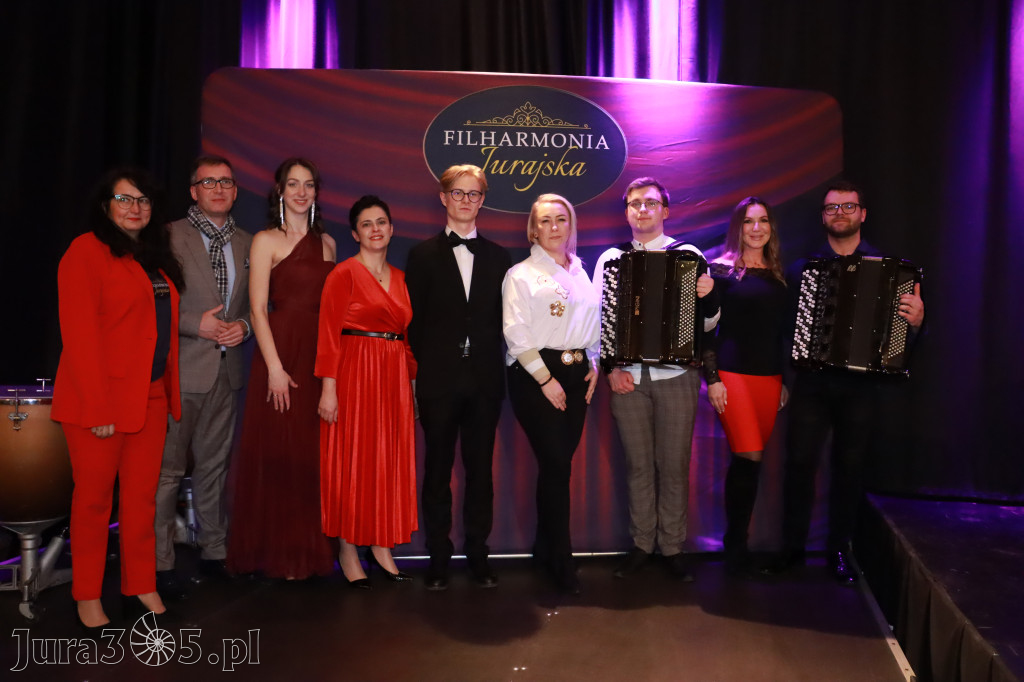 Fotorelacja: POCZTÓWKA Z PARYŻA Koncert Filharmonia Jurajska