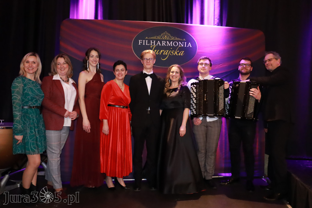 Fotorelacja: POCZTÓWKA Z PARYŻA Koncert Filharmonia Jurajska