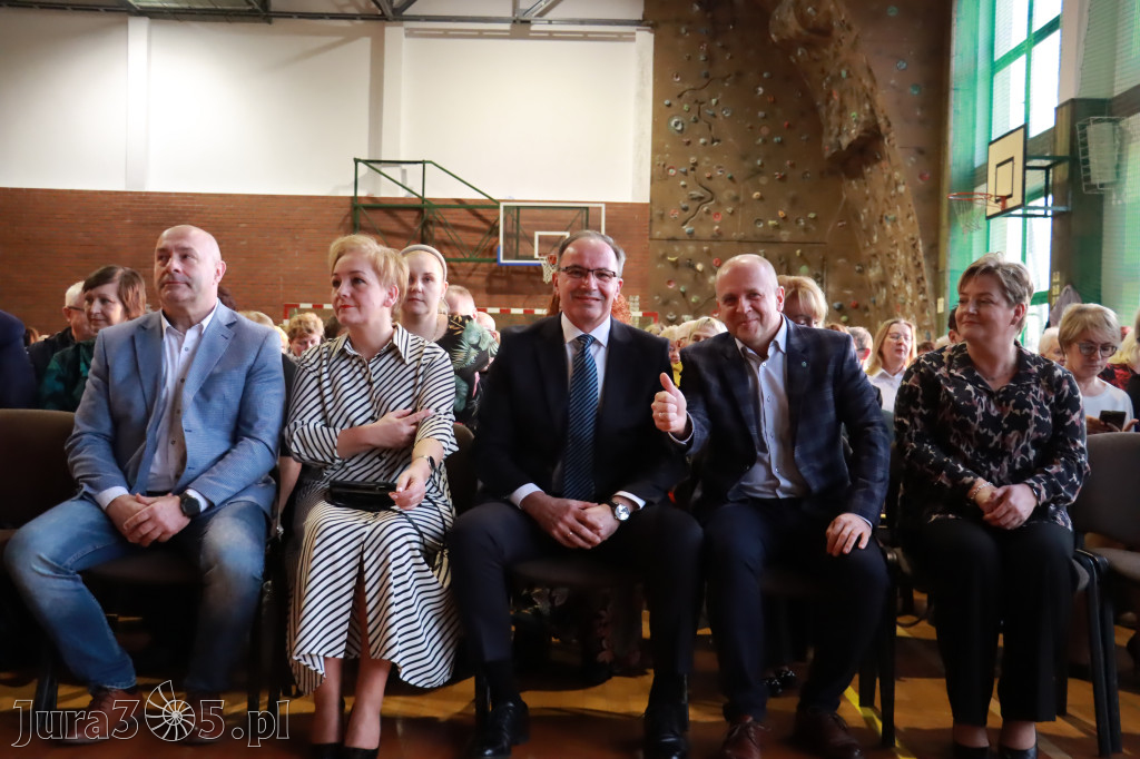 Fotorelacja: Zespół Pieśni i Tańca Śląsk w Łzach.