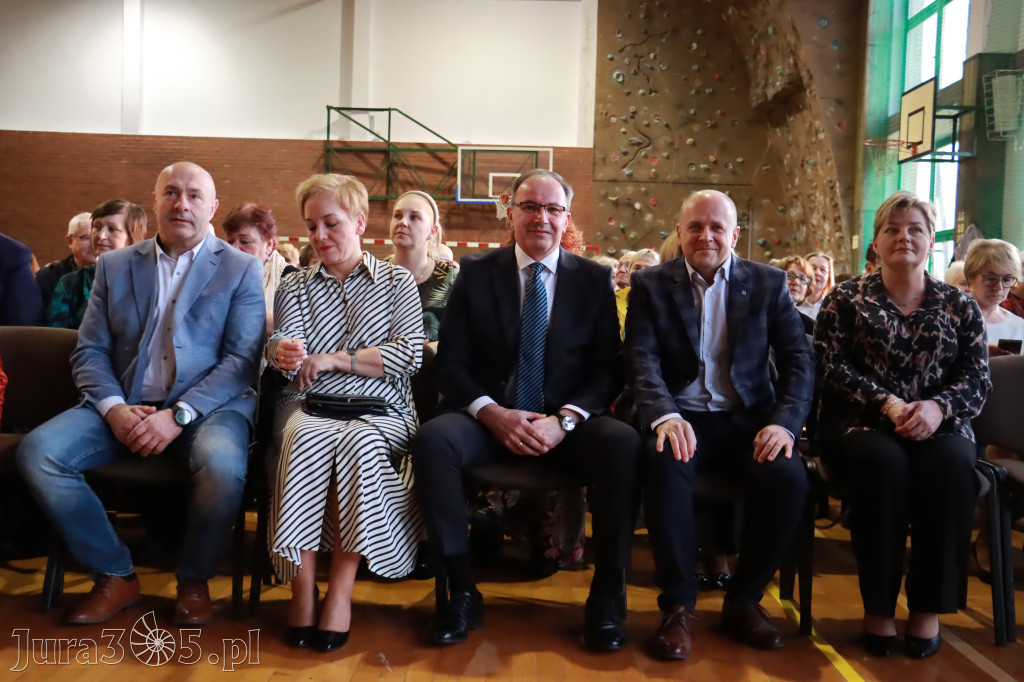 Fotorelacja: Zespół Pieśni i Tańca Śląsk w Łzach.