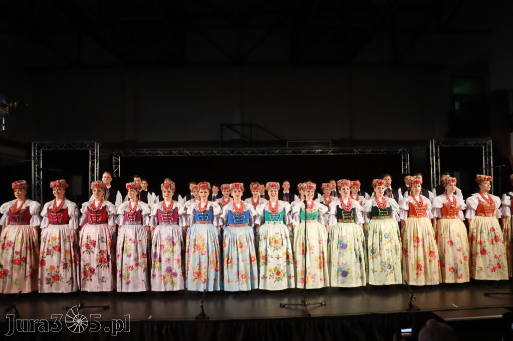 Fotorelacja: Zespół Pieśni i Tańca Śląsk w Łzach.