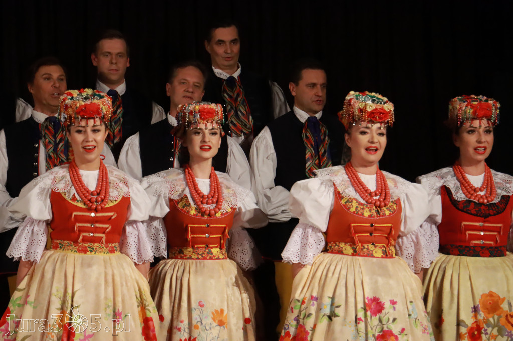 Fotorelacja: Zespół Pieśni i Tańca Śląsk w Łzach.