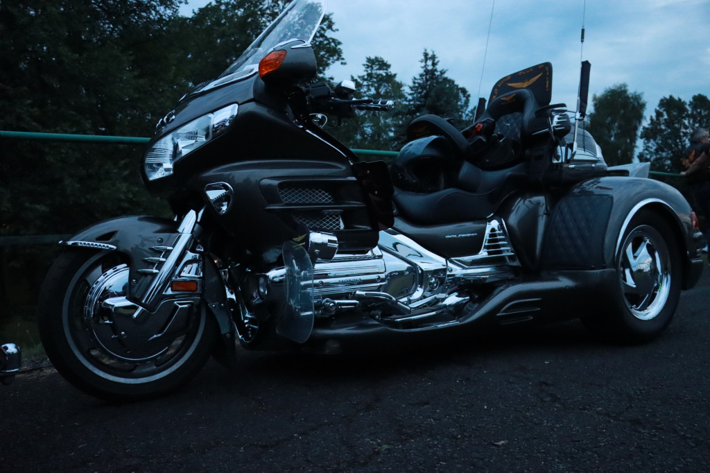 Fotorelacja: Nocna Parada Motocyklowa w Zawierciu