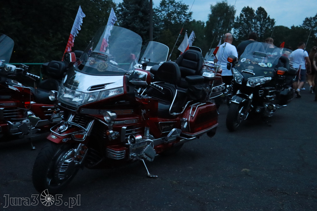 Fotorelacja: Nocna Parada Motocyklowa w Zawierciu