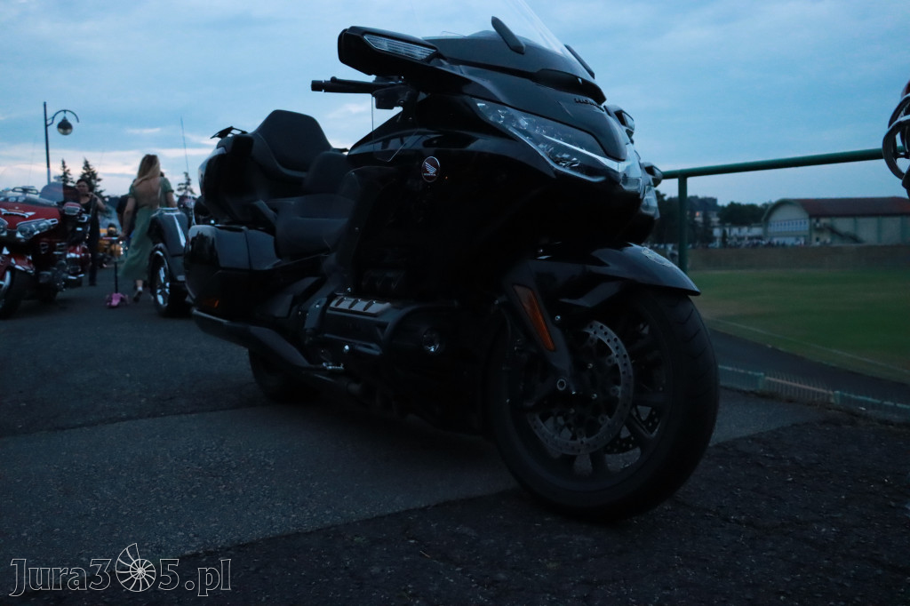 Fotorelacja: Nocna Parada Motocyklowa w Zawierciu