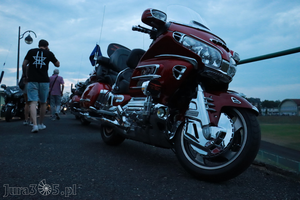 Fotorelacja: Nocna Parada Motocyklowa w Zawierciu