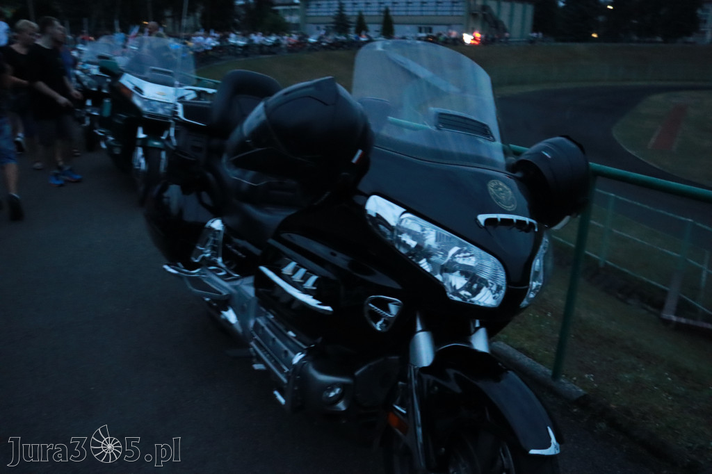 Fotorelacja: Nocna Parada Motocyklowa w Zawierciu