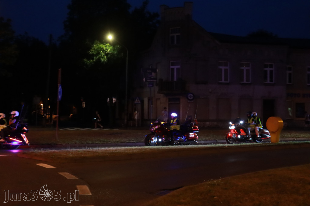 Fotorelacja: Nocna Parada Motocyklowa w Zawierciu