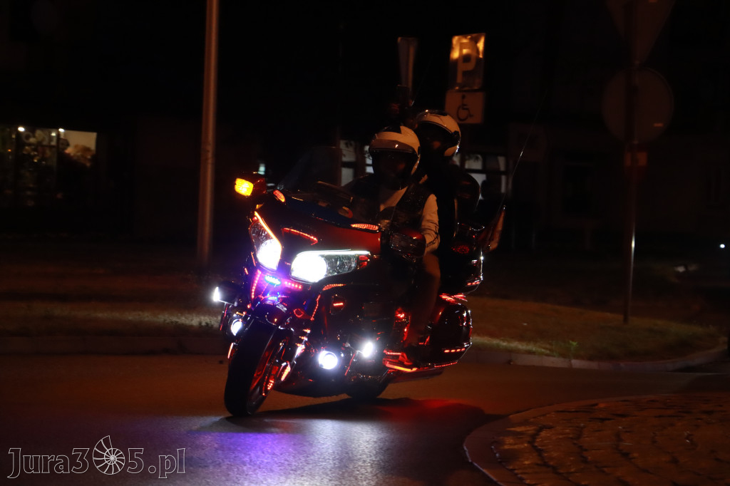 Fotorelacja: Nocna Parada Motocyklowa w Zawierciu