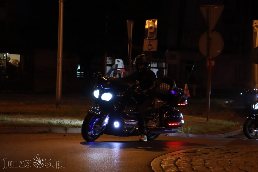 Fotorelacja: Nocna Parada Motocyklowa w Zawierciu