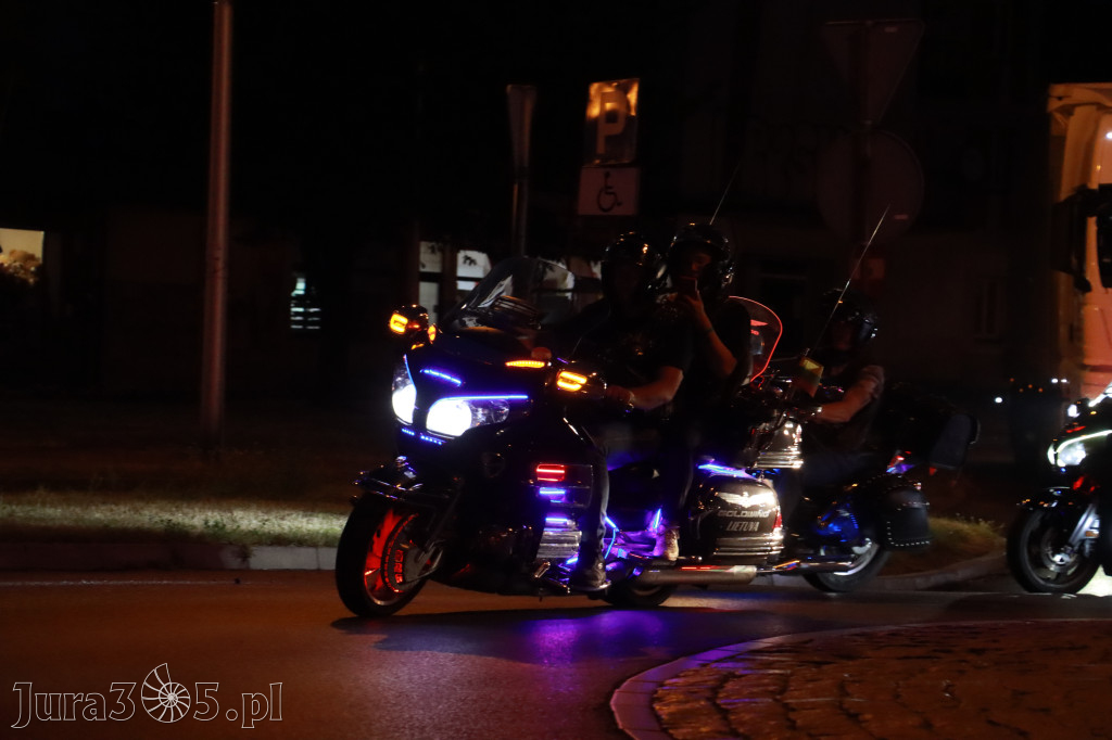 Fotorelacja: Nocna Parada Motocyklowa w Zawierciu