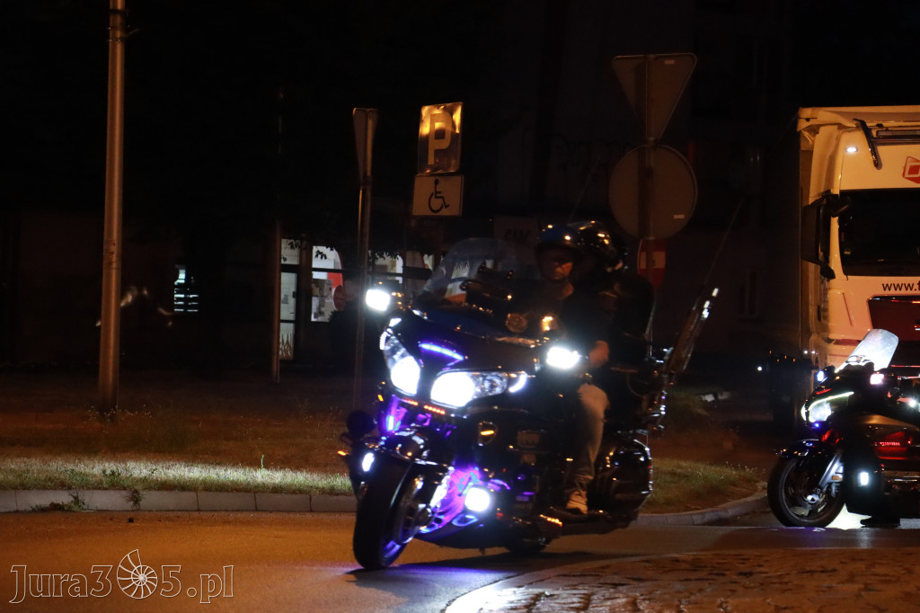 Fotorelacja: Nocna Parada Motocyklowa w Zawierciu