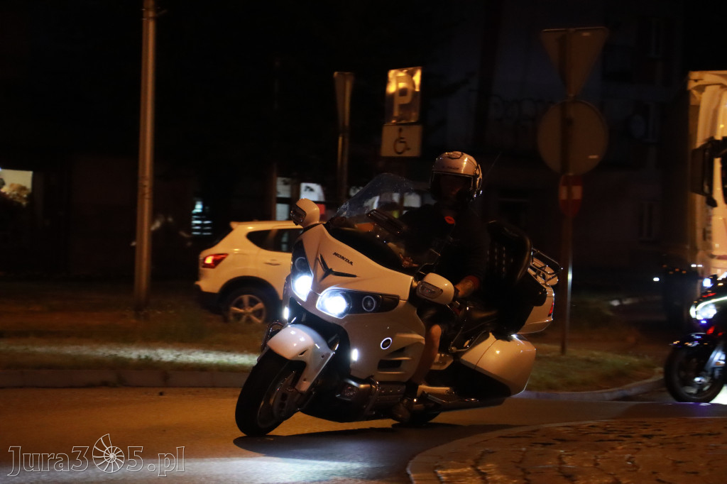 Fotorelacja: Nocna Parada Motocyklowa w Zawierciu