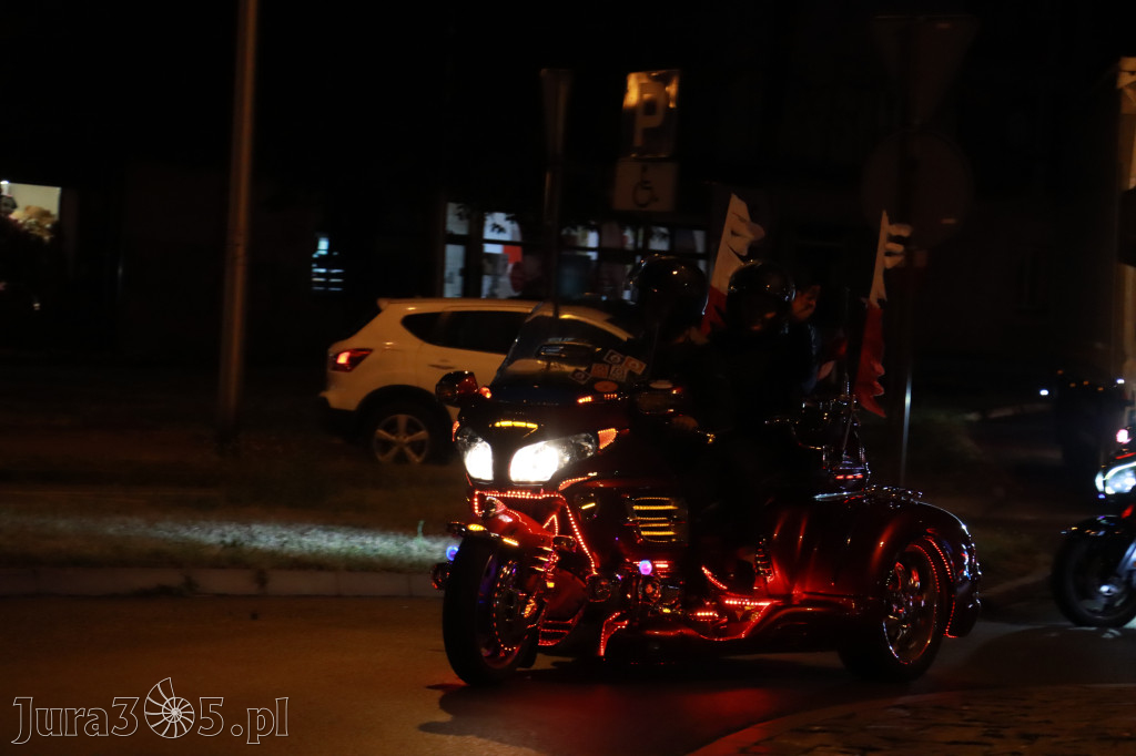 Fotorelacja: Nocna Parada Motocyklowa w Zawierciu