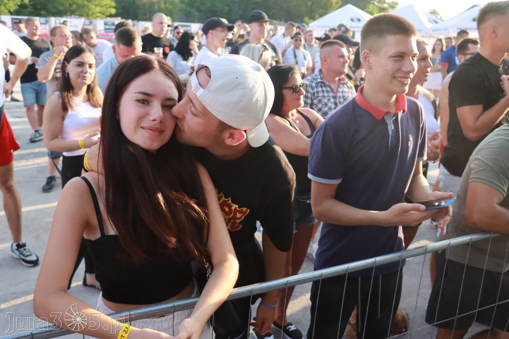 FOTORELACJA: RAP FEST W STREFIE KONCERTÓW w Zawierciu