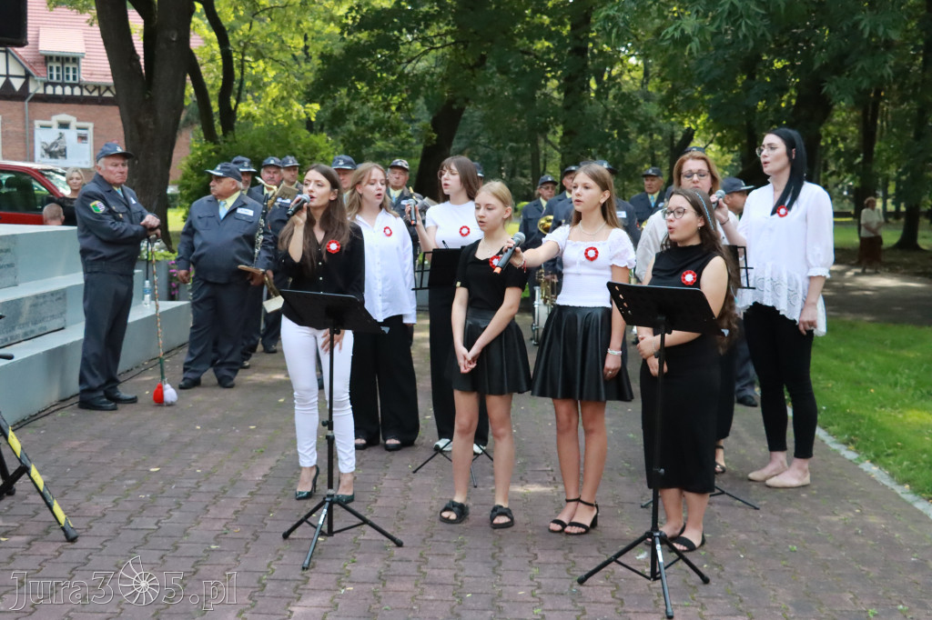 Fotorelacja: Obchody Święta Wojska Polskiego w Zawierciu