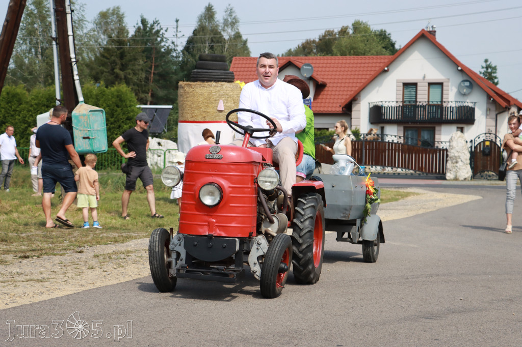 Fotorelacja: Korowód Dożynkowy w Kroczycach - Zlot Ciągników