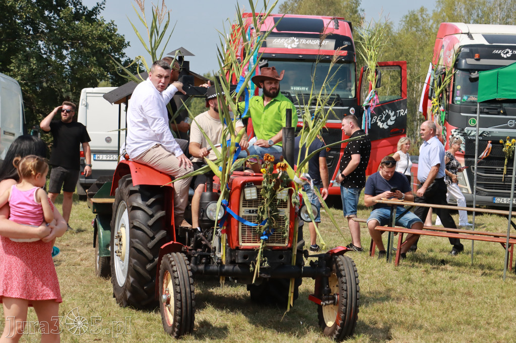 Fotorelacja: Korowód Dożynkowy w Kroczycach - Zlot Ciągników