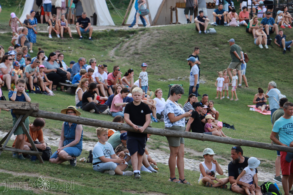 Fotorelacja: Pokaz konny husarii na Zamku Ogrodzieniec