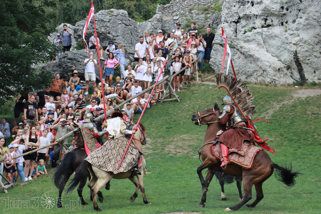 Fotorelacja: Pokaz konny husarii na Zamku Ogrodzieniec