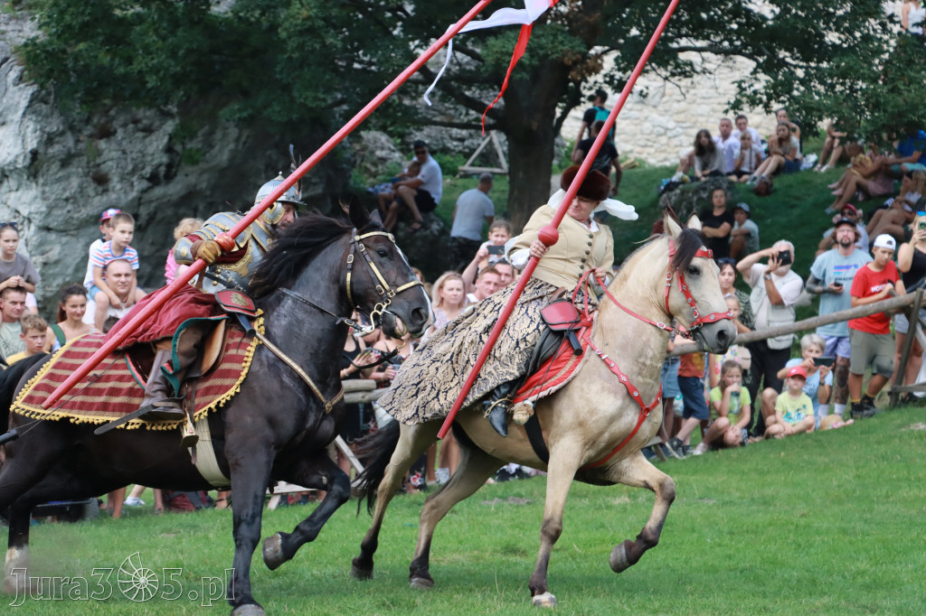 Fotorelacja: Pokaz konny husarii na Zamku Ogrodzieniec