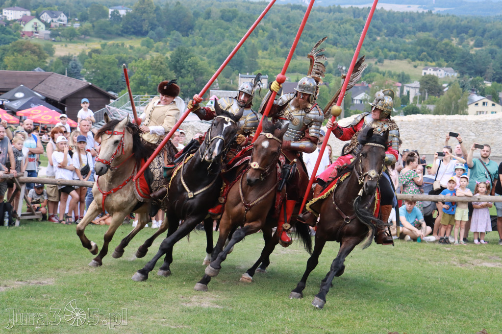 Fotorelacja: Pokaz konny husarii na Zamku Ogrodzieniec