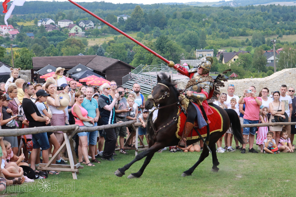 Fotorelacja: Pokaz konny husarii na Zamku Ogrodzieniec