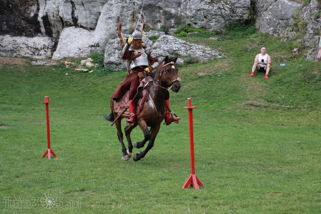 Fotorelacja: Pokaz konny husarii na Zamku Ogrodzieniec
