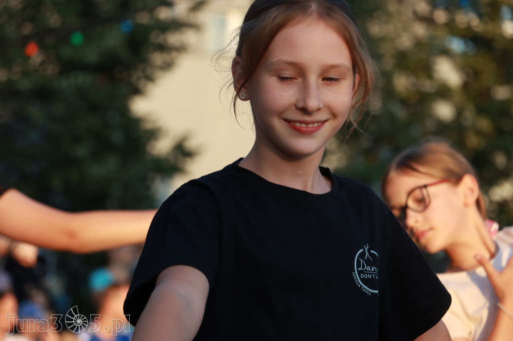 Fotorelacja: Miasto Zawiercie tańczy latino!