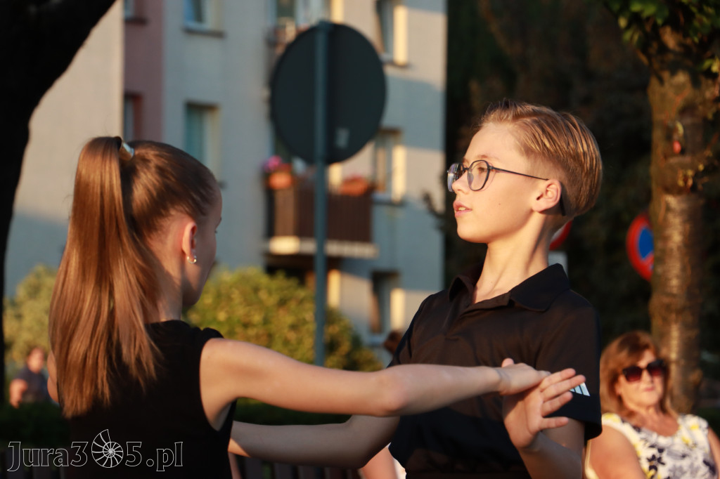 Fotorelacja: Miasto Zawiercie tańczy latino!