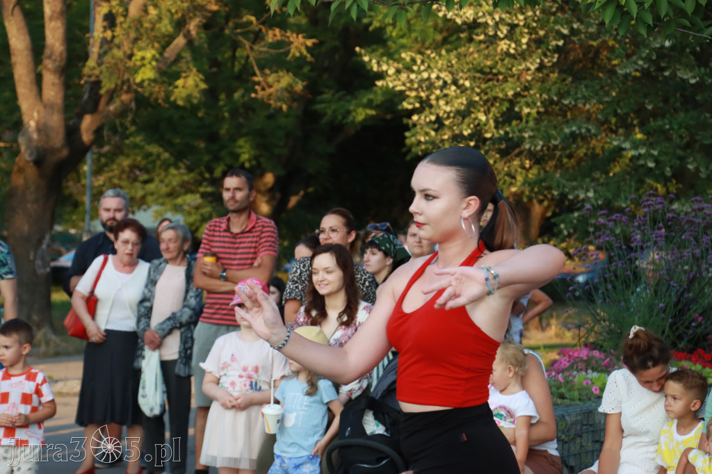 Fotorelacja: Miasto Zawiercie tańczy latino!