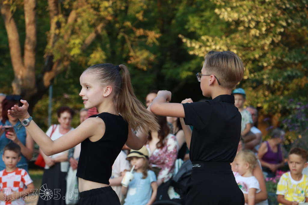 Fotorelacja: Miasto Zawiercie tańczy latino!