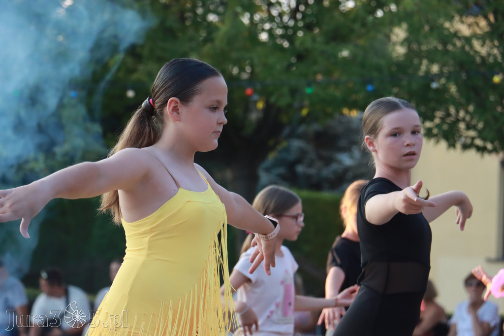 Fotorelacja: Miasto Zawiercie tańczy latino!