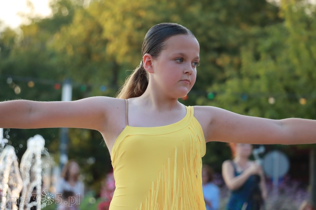 Fotorelacja: Miasto Zawiercie tańczy latino!