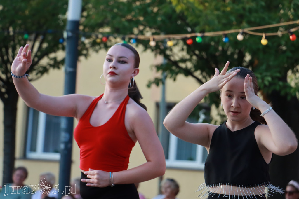 Fotorelacja: Miasto Zawiercie tańczy latino!