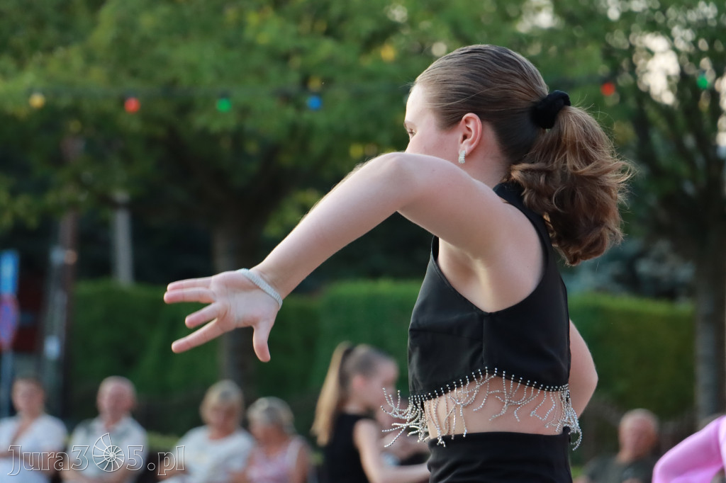 Fotorelacja: Miasto Zawiercie tańczy latino!
