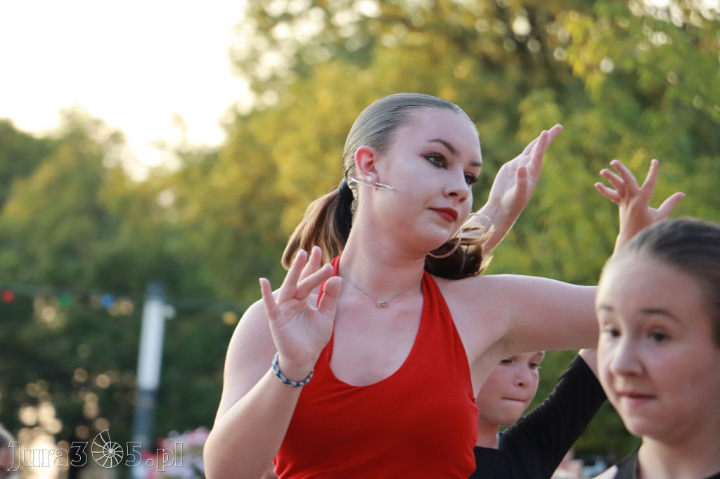 Fotorelacja: Miasto Zawiercie tańczy latino!
