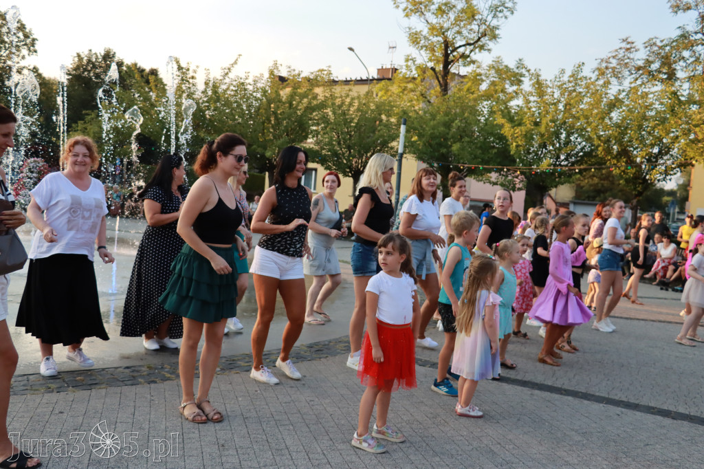 Fotorelacja: Miasto Zawiercie tańczy latino!