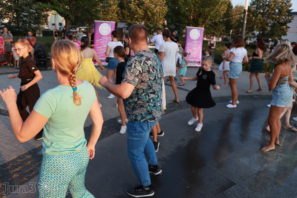 Fotorelacja: Miasto Zawiercie tańczy latino!